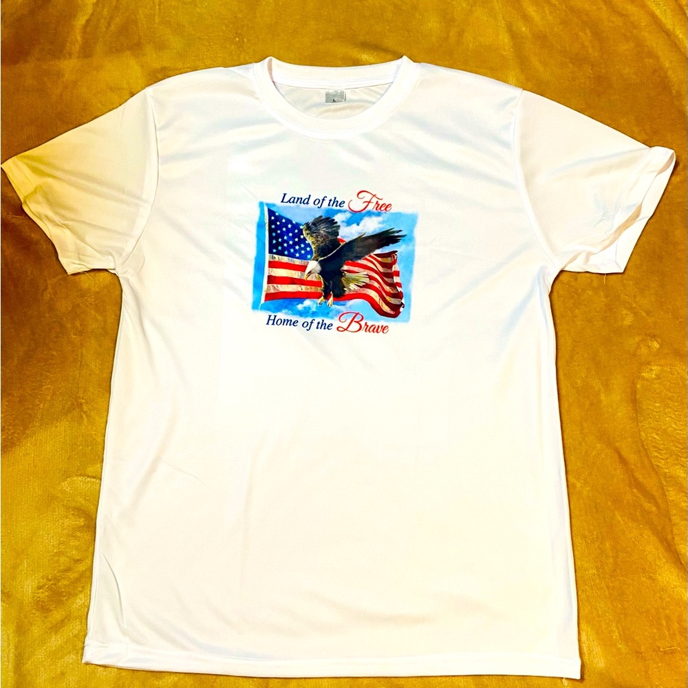☀️5/$10 NWOT Men’s large short sleeve”Land of the free Home of the Brave”